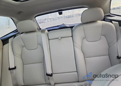 2025 Volvo Xc60 Plus z USA, uszkodzony, nr VIN YV4M12RC9S1178040